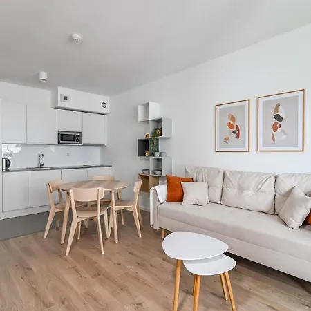 Ltc - Modern Tower Apartment *