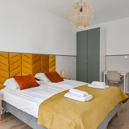 Ltc - Modern Tower Apartment *